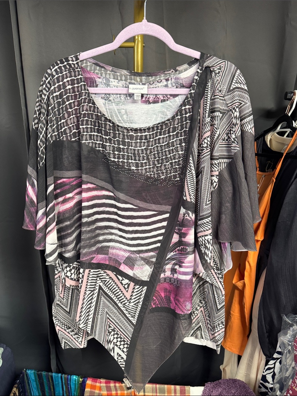 Avenue Black, Gray & Pink Patterned Flutter Sleeve Tunic